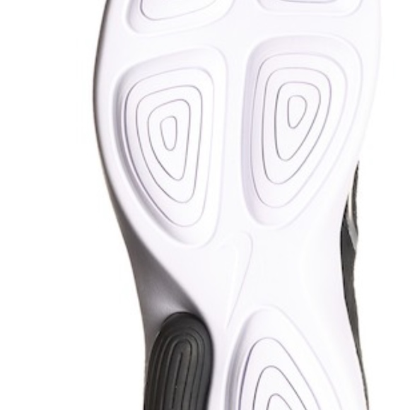 Nike  Air Max Kantara Sneaker - Picture 3 of 5